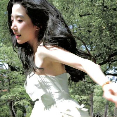 红衣小女孩